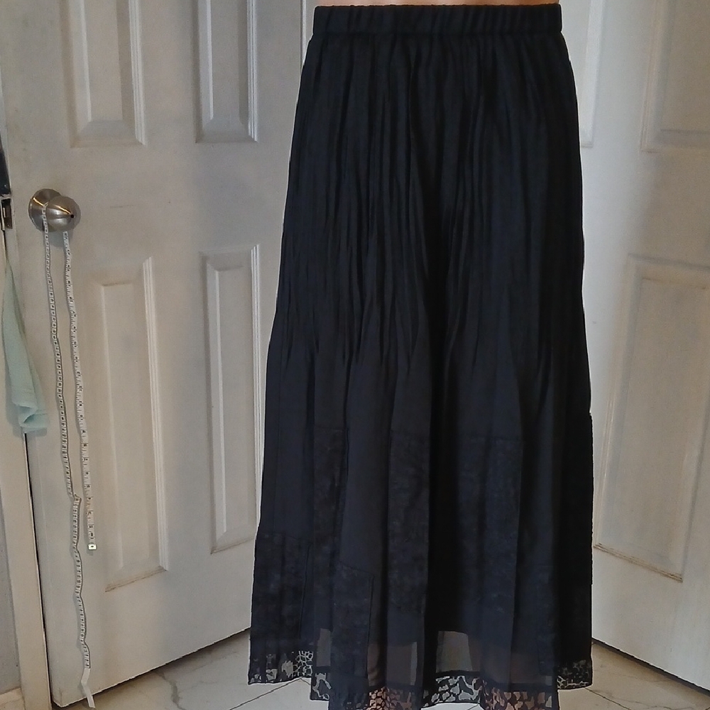 Flowing Black Lace-Hem Maxi Skirt for Women